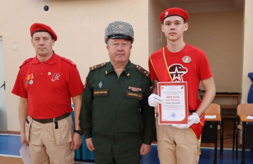 В Нурлате прошел смотр строя и песни среди учащихся