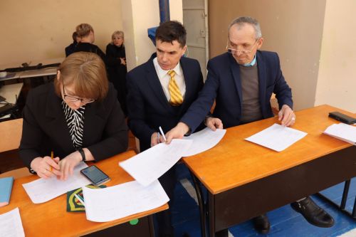 В Нурлате прошел смотр строя и песни среди учащихся