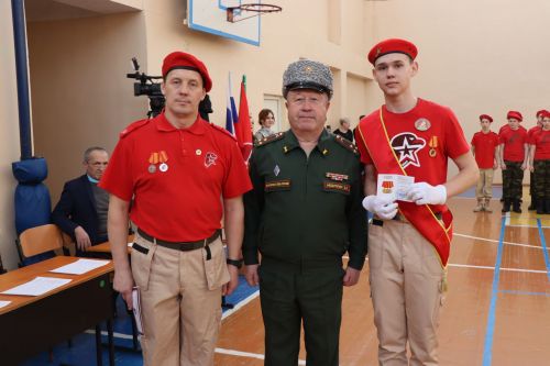 В Нурлате прошел смотр строя и песни среди учащихся