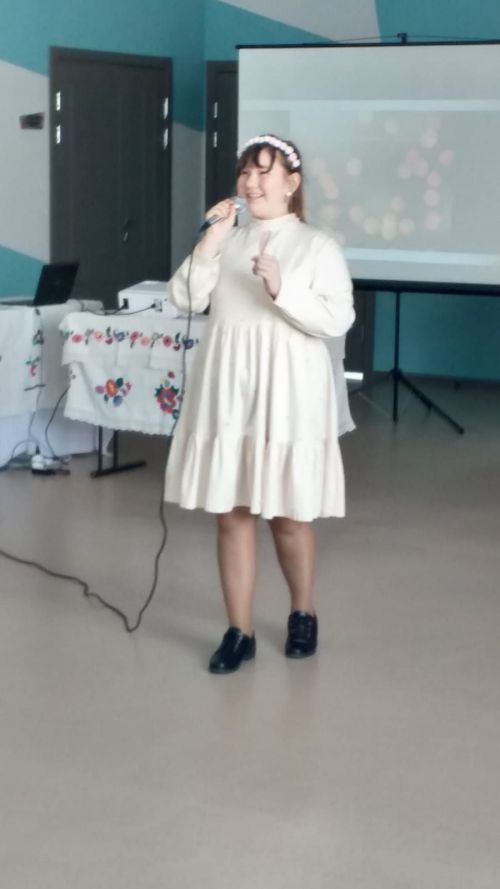 В городской школе №8 прошло мероприятие, посвящённое Дню родного языка