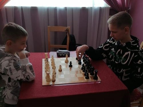 В Нурлате в турнирах по шахматам и шашкам, посвященным Дню защитника Отечества, приняли участие и юные шахматисты