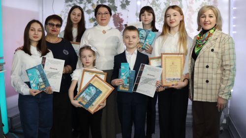 Смотрите в эфире  «Нурлат-ТВ» выступления участников конкурса «Неповторимая мелодия»