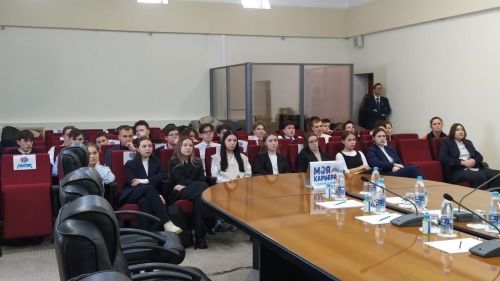 Для нурлатских старшеклассников провели профориентационный день
