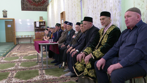 Сулеймановы в первый день Рамадана провели ифтар-меджлисы для жителей Нурлатского района