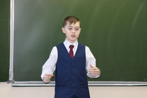 Нурлатские школьники продолжают писать письма участникам СВО