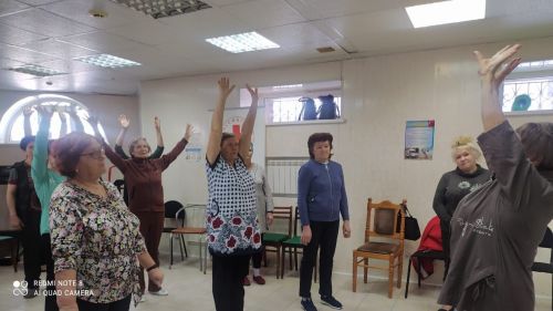 В Нурлате в Центре долголетия занятия провела психолог «Красного Креста»