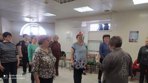 В Нурлате в Центре долголетия занятия провела психолог «Красного Креста»