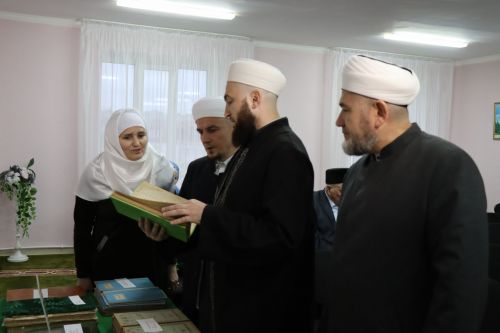 Глава района Алмаз Ахметшин провел ифтар для нурлатцев