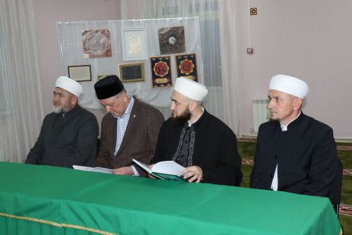 Глава района Алмаз Ахметшин провел ифтар для нурлатцев
