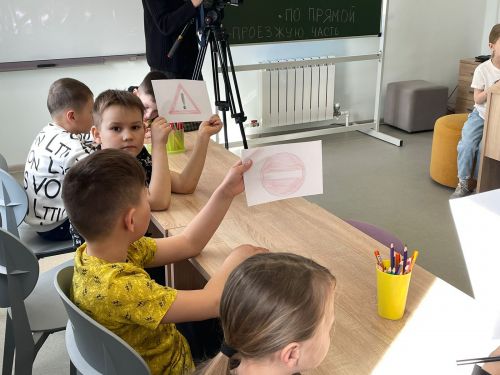 В ЦДТ «Килэчэк» состоялась блиц-викторина «Авто-АС»
