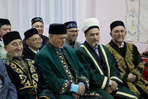 Глава района Алмаз Ахметшин провел ифтар для нурлатцев