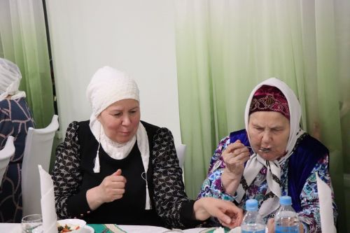 Глава района Алмаз Ахметшин провел ифтар для нурлатцев