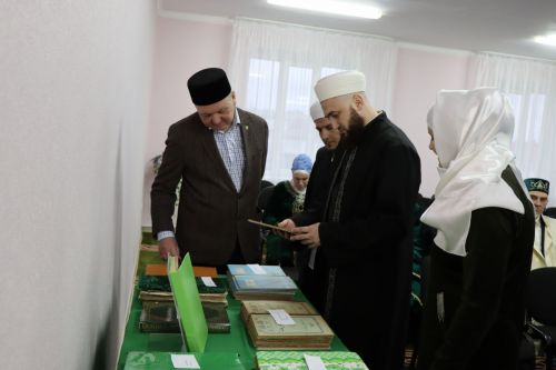Глава района Алмаз Ахметшин провел ифтар для нурлатцев