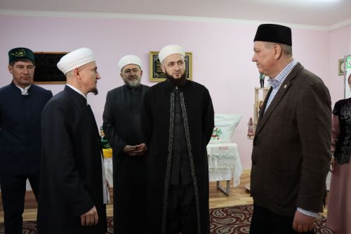 Глава района Алмаз Ахметшин провел ифтар для нурлатцев