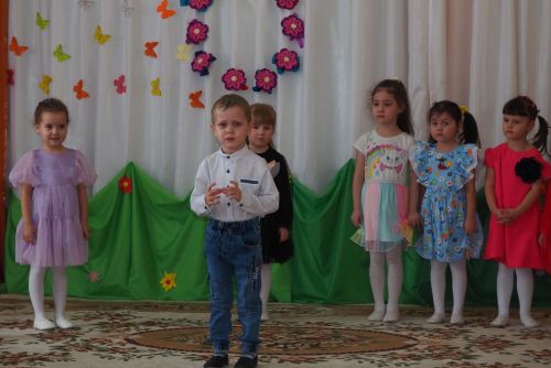 В дошкольных образовательных учреждениях продолжаются утренники, посвященные 8 Марта