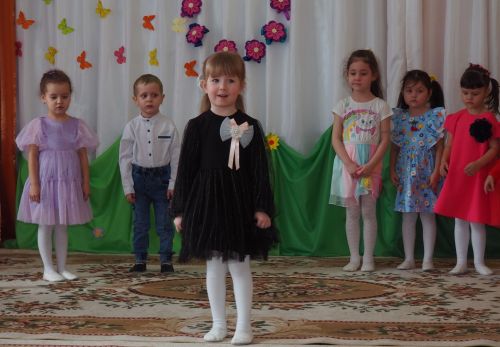В дошкольных образовательных учреждениях продолжаются утренники, посвященные 8 Марта
