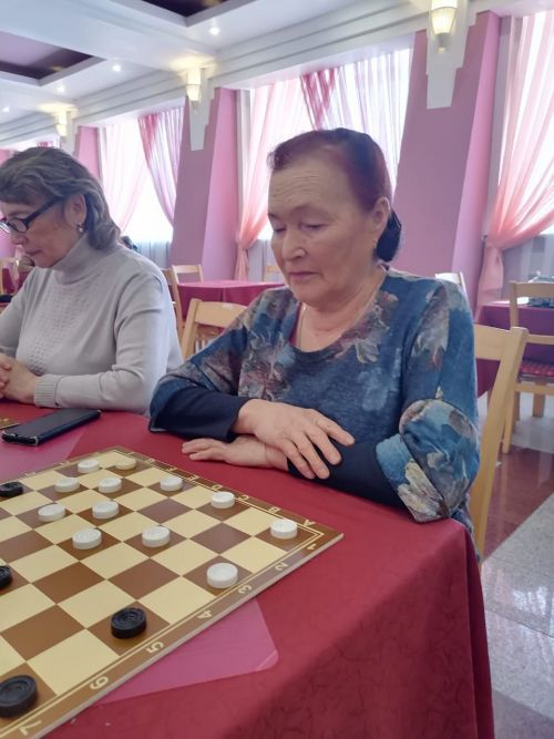 В Нурлате состоялись соревнования по шахматам и шашкам