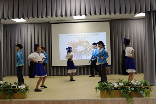 В Нурлате проходит фестиваль детского народного творчества «Без бергэ»