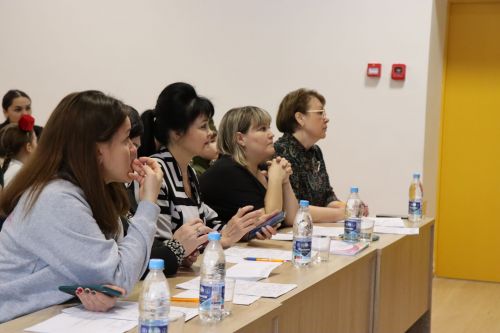 В Нурлате проходит фестиваль детского народного творчества «Без бергэ»