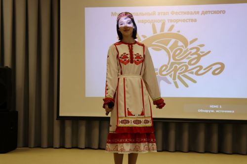 В Нурлате проходит фестиваль детского народного творчества «Без бергэ»