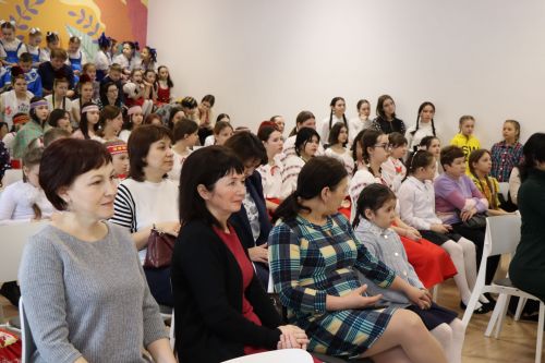 В Нурлате проходит фестиваль детского народного творчества «Без бергэ»