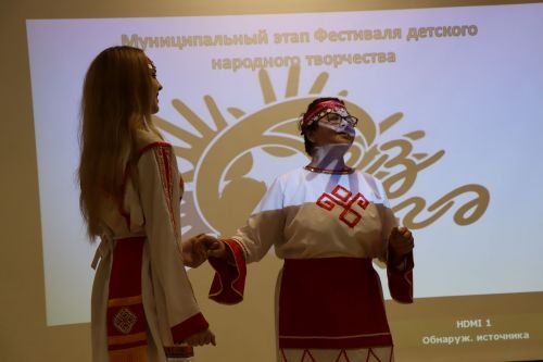 В Нурлате проходит фестиваль детского народного творчества «Без бергэ»