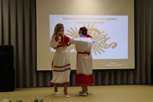 В Нурлате проходит фестиваль детского народного творчества «Без бергэ»
