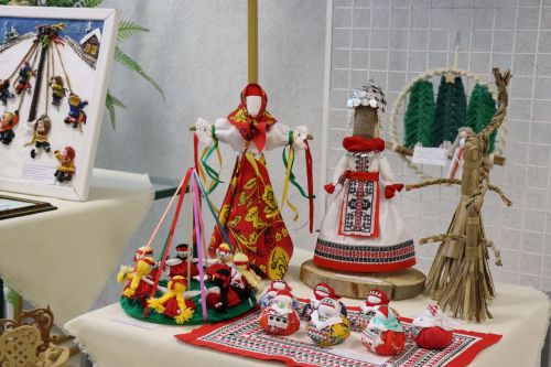 В Нурлате проходит фестиваль детского народного творчества «Без бергэ»