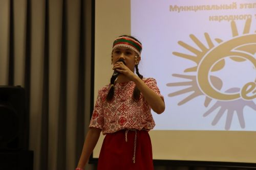 В Нурлате проходит фестиваль детского народного творчества «Без бергэ»
