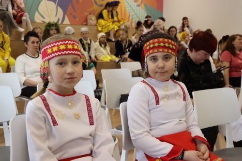 В Нурлате проходит фестиваль детского народного творчества «Без бергэ»