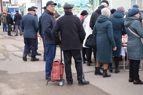 На первой весенней ярмарке в Нурлате сельхозпродукцию реализовали с 45 торговых точек