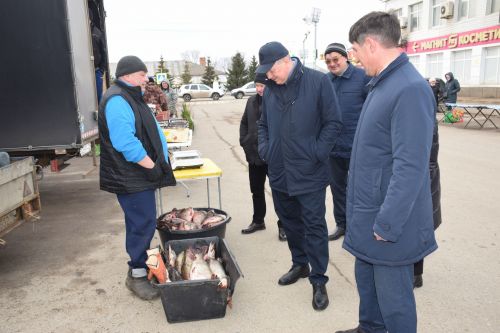 На первой весенней ярмарке в Нурлате сельхозпродукцию реализовали с 45 торговых точек