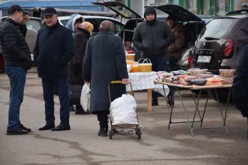 На первой весенней ярмарке в Нурлате сельхозпродукцию реализовали с 45 торговых точек