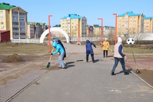 В Нурлате прошел первый субботник