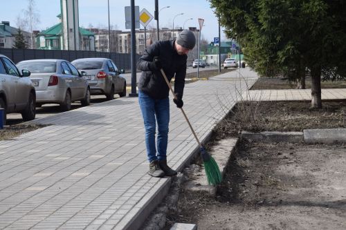 В Нурлате прошел первый субботник