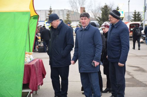На первой весенней ярмарке в Нурлате сельхозпродукцию реализовали с 45 торговых точек