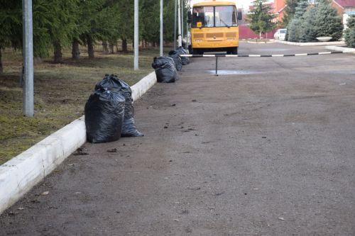 В Нурлате прошел первый субботник