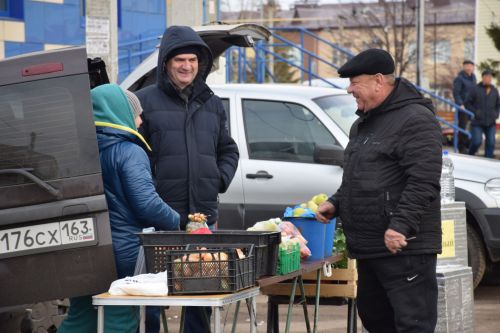 На первой весенней ярмарке в Нурлате сельхозпродукцию реализовали с 45 торговых точек