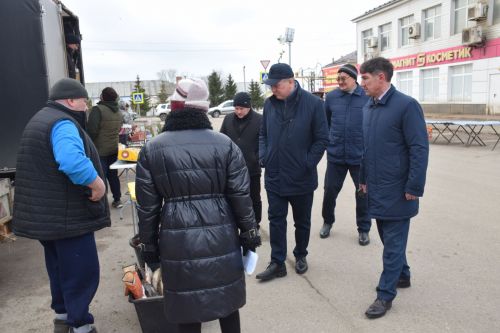 На первой весенней ярмарке в Нурлате сельхозпродукцию реализовали с 45 торговых точек