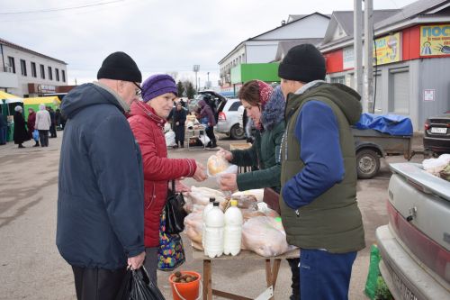 На первой весенней ярмарке в Нурлате сельхозпродукцию реализовали с 45 торговых точек