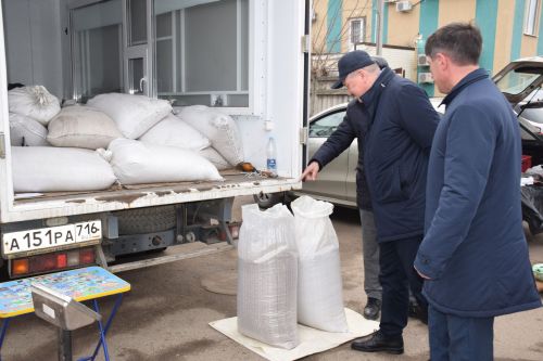 На первой весенней ярмарке в Нурлате сельхозпродукцию реализовали с 45 торговых точек
