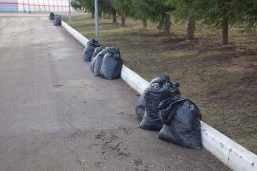 В Нурлате прошел первый субботник