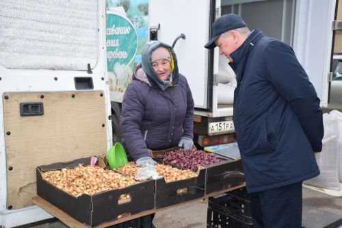 На первой весенней ярмарке в Нурлате сельхозпродукцию реализовали с 45 торговых точек
