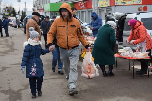 На первой весенней ярмарке в Нурлате сельхозпродукцию реализовали с 45 торговых точек