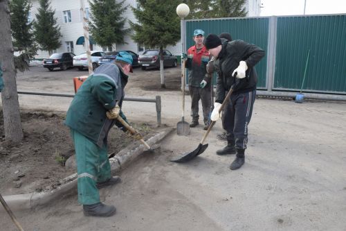 В Нурлате прошел первый субботник