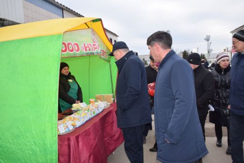 На первой весенней ярмарке в Нурлате сельхозпродукцию реализовали с 45 торговых точек