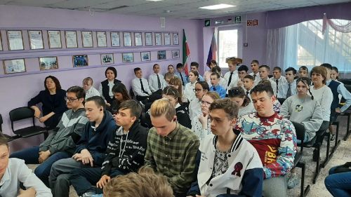 Старшеклассников Нурлатской школы-интерната посетили представители аграрного техникума