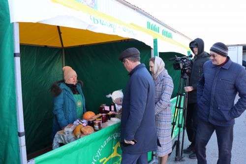 В Нурлате прошла сельскохозяйственная ярмарка