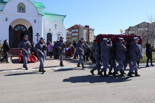 Нурлатцы простились с защитником Отечества
