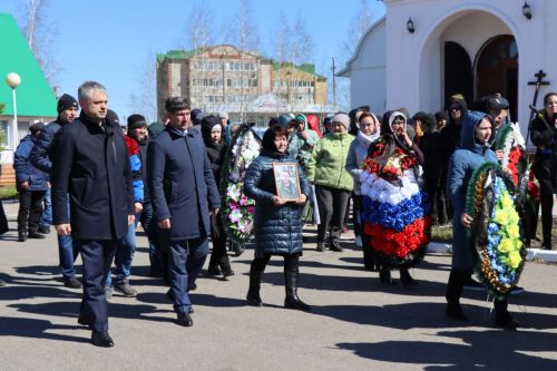 Нурлатцы простились с защитником Отечества